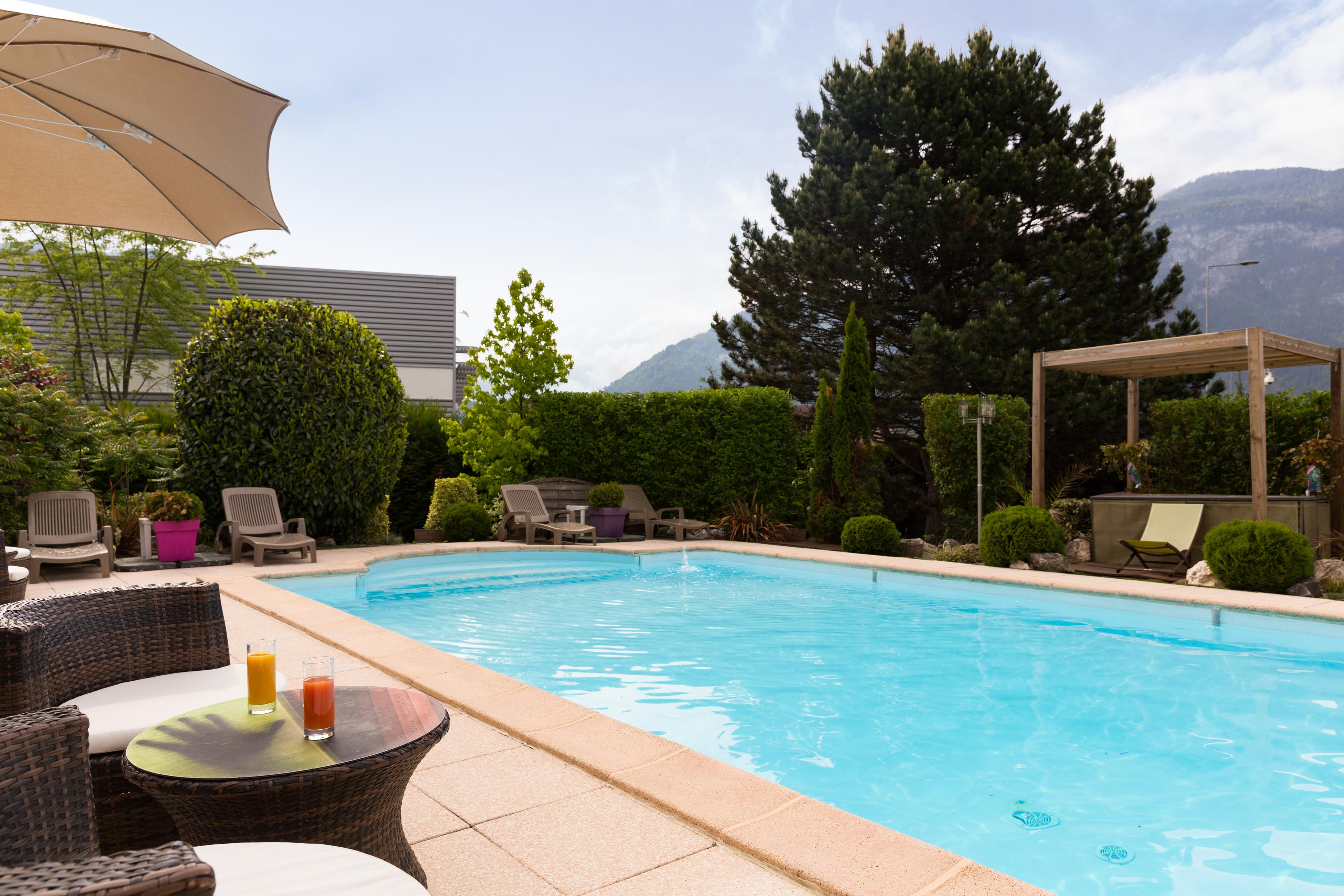 The Originals City, Hotel Du Faucigny, Cluses Ouest 雄济耶 外观 照片