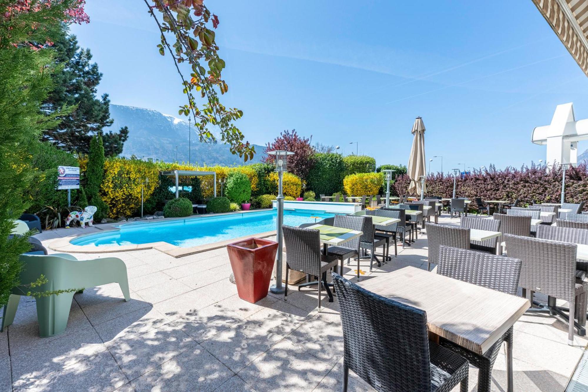 The Originals City, Hotel Du Faucigny, Cluses Ouest 雄济耶 外观 照片